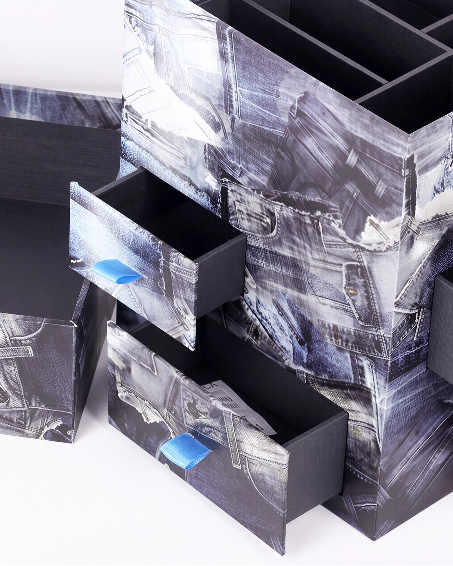 Drawer Boxes for Tactile Luxury Unboxing hero illustration